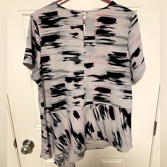 Rebel by Rebel Wilson asymmetrical top, Size 0X - Picture 2 of 5